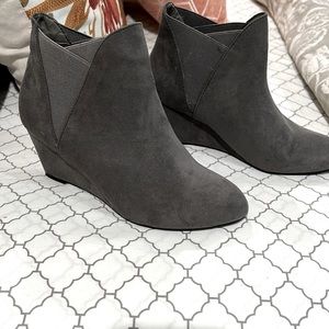 Ladies ND gray booties